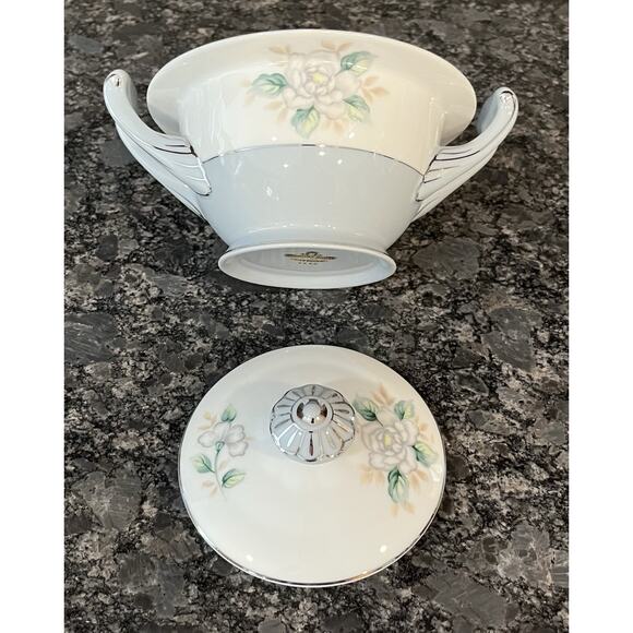 Vintage Sheraton Lidded Sugar Bowl ONLY
Harmony House Fine China Sears #3250 - Picture 5 of 8